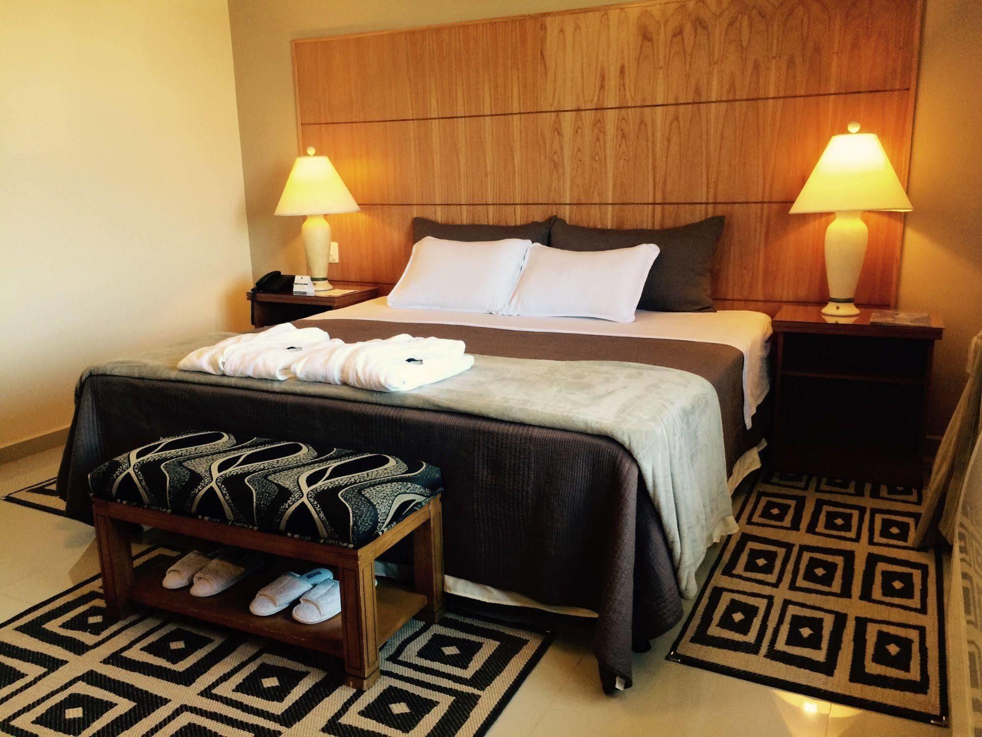 Convair Hotel Ciudad del Este Zewnętrze zdjęcie
