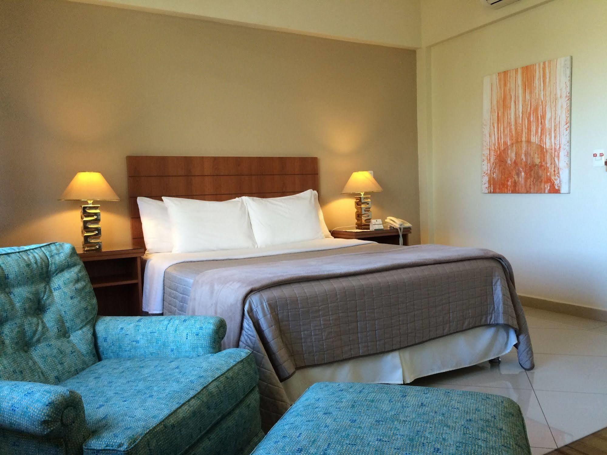 Convair Hotel Ciudad del Este Zewnętrze zdjęcie